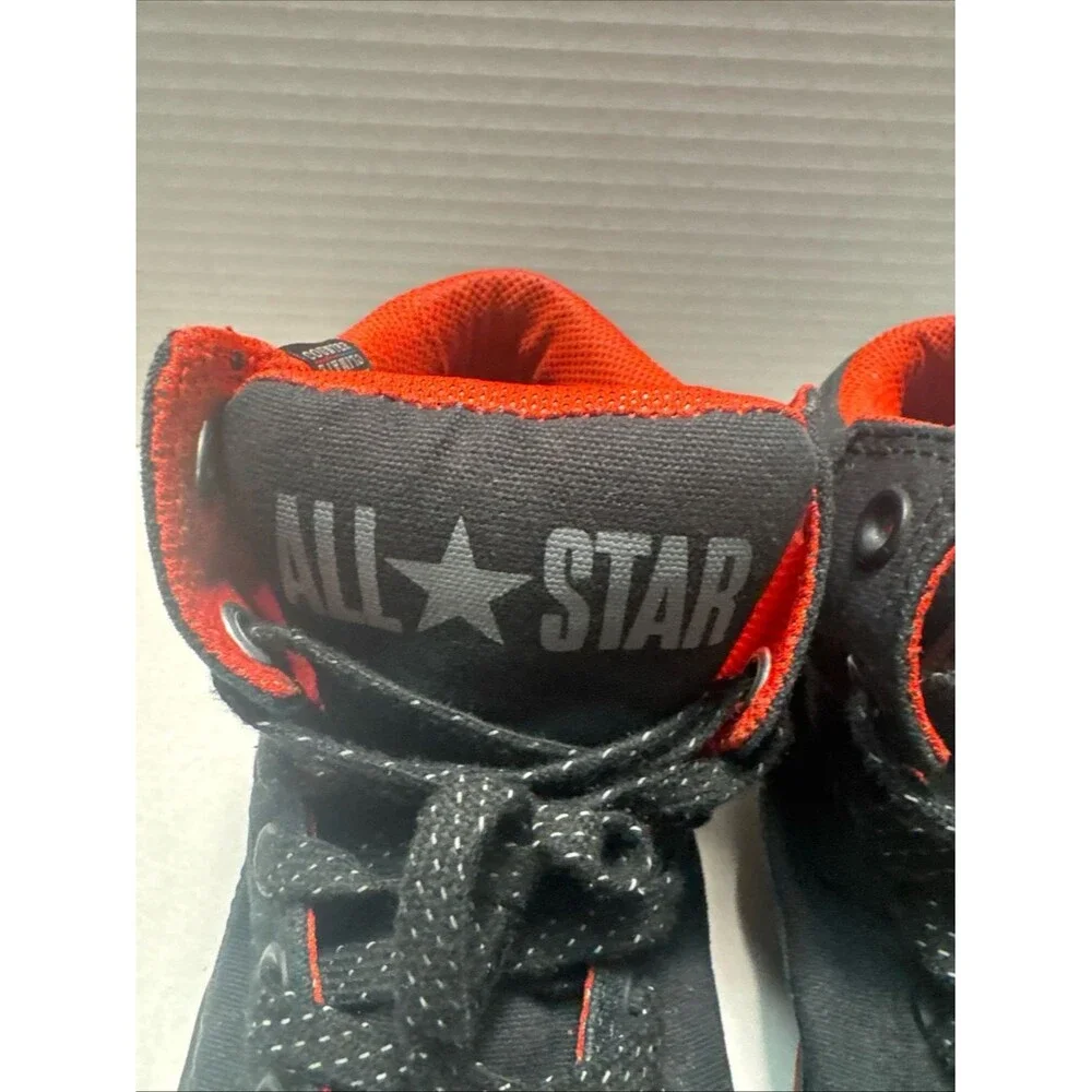 Converse chuck Taylor All Star High Top Sneaker Youth US Size 5 - Black - Red